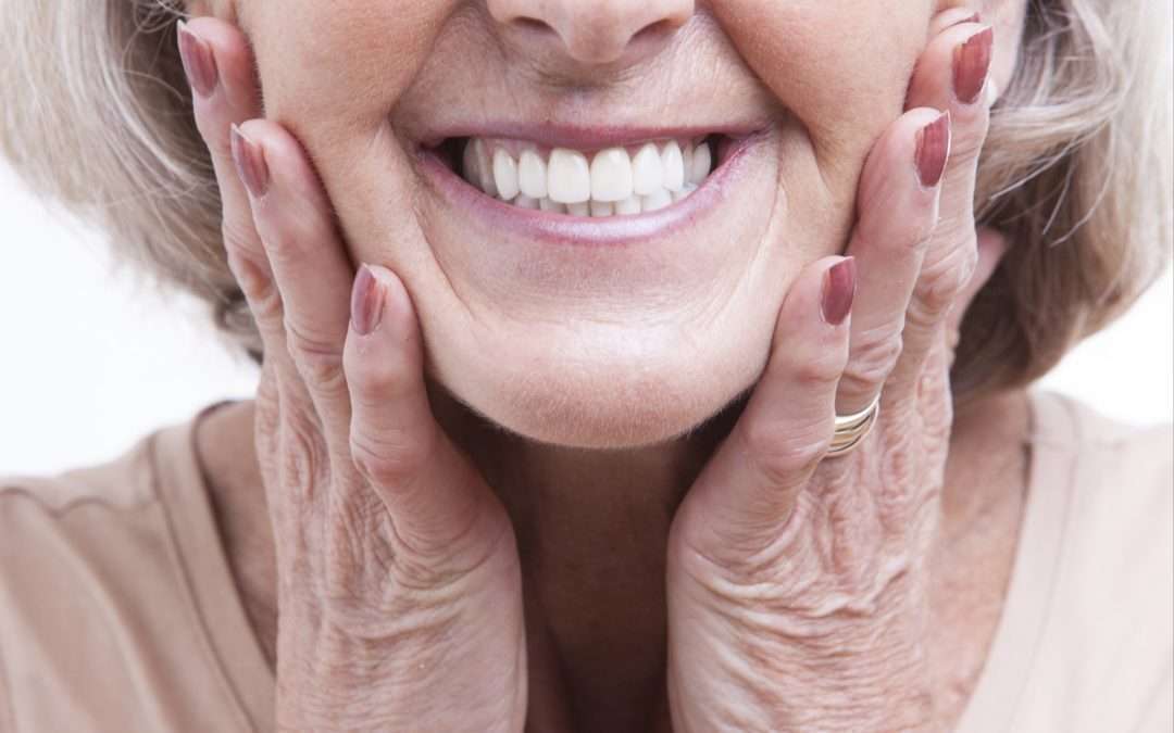 How to Care For Your Dentures at Thanksgiving