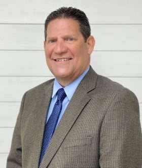 Dr. Gilberto Veray